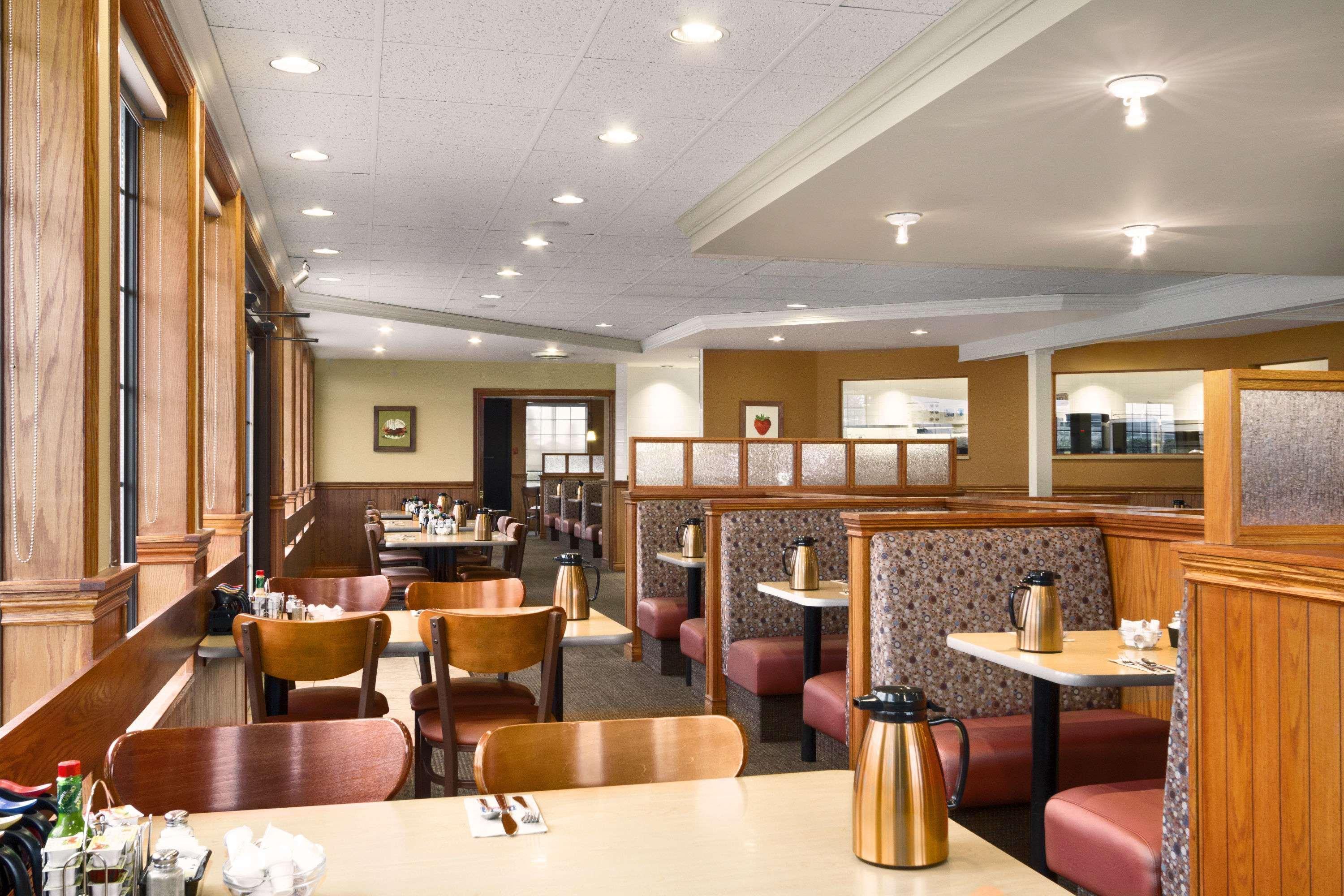 Travelodge Hotel By Wyndham Chilliwack Exterior photo